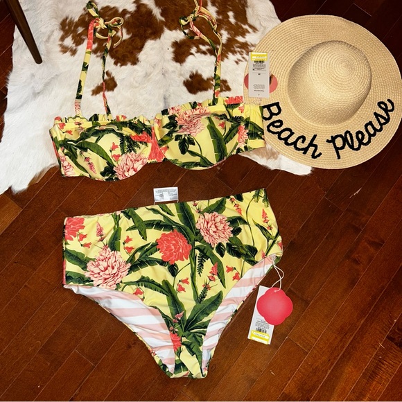 Target x Agua Bendita plus size reversible botanical floral bikini - Picture 5 of 10